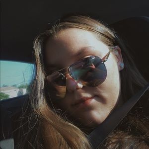 Meet your Posher, Kristina